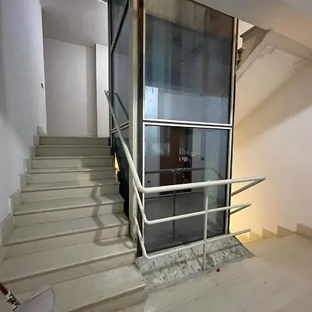 The Warm House * Durrës