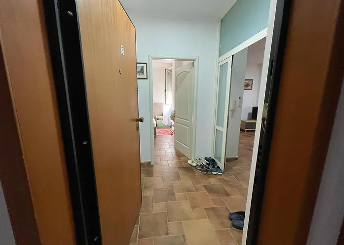 The Warm House * Durres